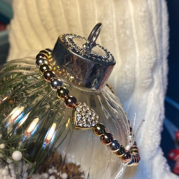 NWT ❤️ CUTE VALENTINES HEART LOVEY BRACELET TRI COLOR METAL BEADS STRETCH - Picture 11 of 13